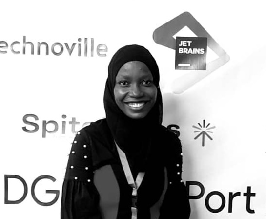 Image of Latifah Oseni accompanying her pmhelp testimonial